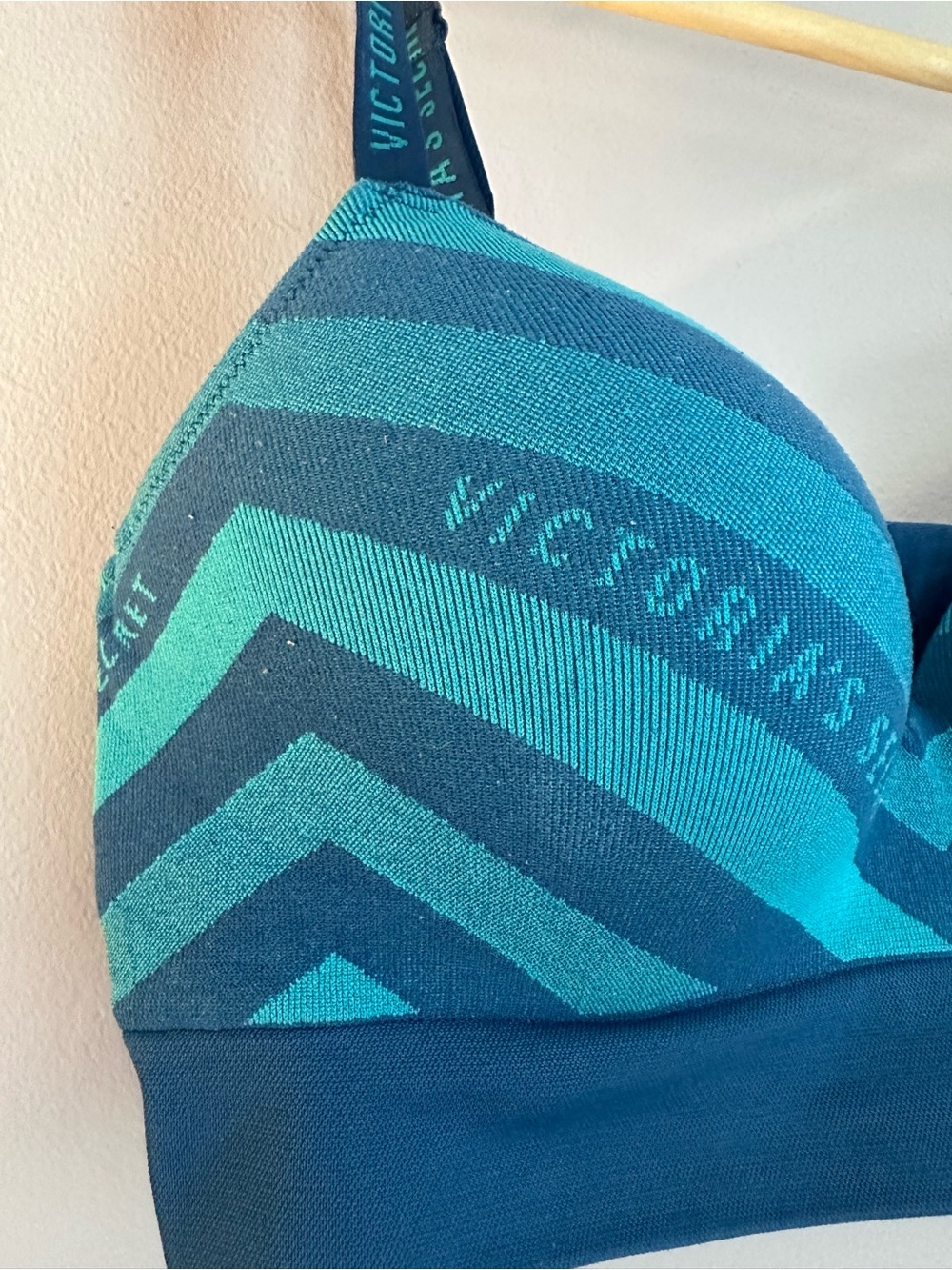 Victoria's Secret Striped Blue Wireless Padded Bralette - Picture 3 of 8